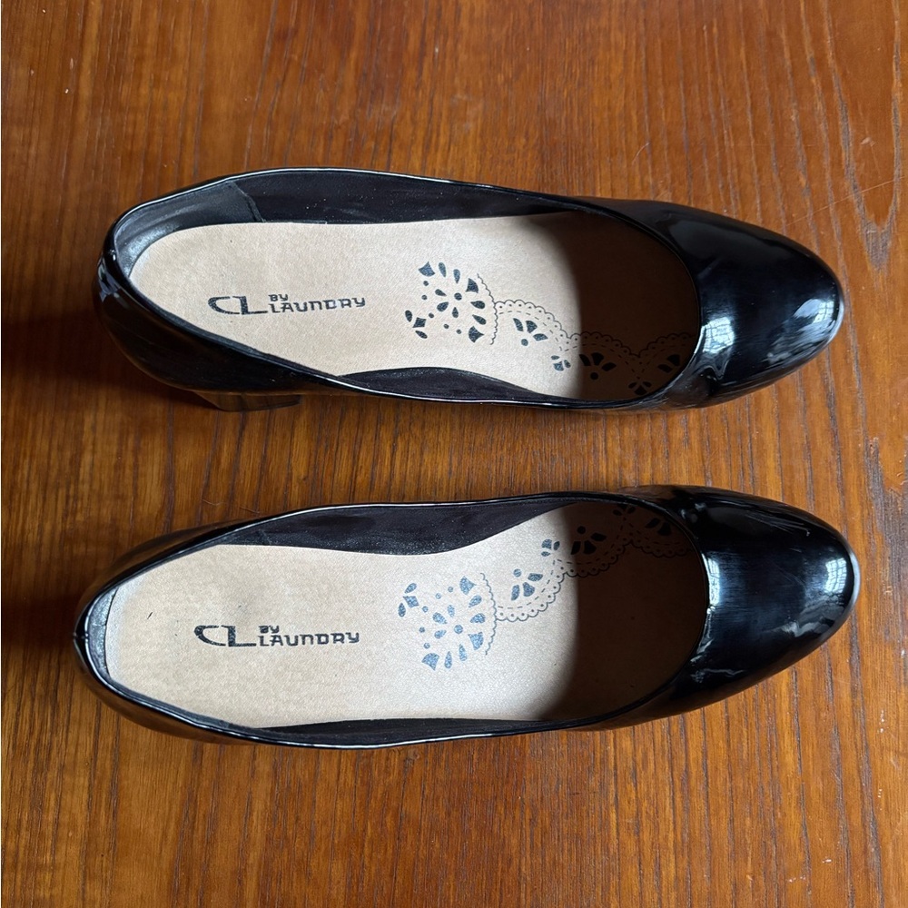 CL by Laundry Black Patent Leather Pumps